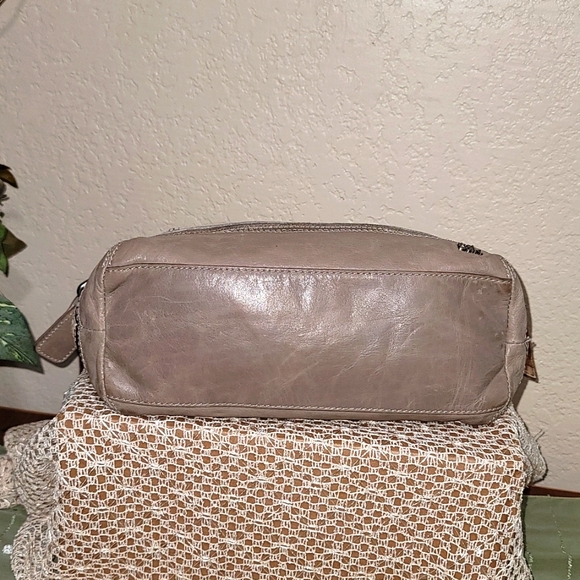 The Sak BOHO Small Purse Shoulder Hand Bag 100% LEATHER Ivory Taupe - Picture 8 of 11